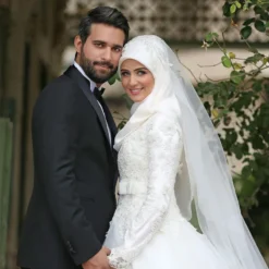 Robe De Mariée Princesse Pour Femme Voilée -Promos Parurelle Boutique H154857b5d2d0411b8321ef9f1eb400c6u 1