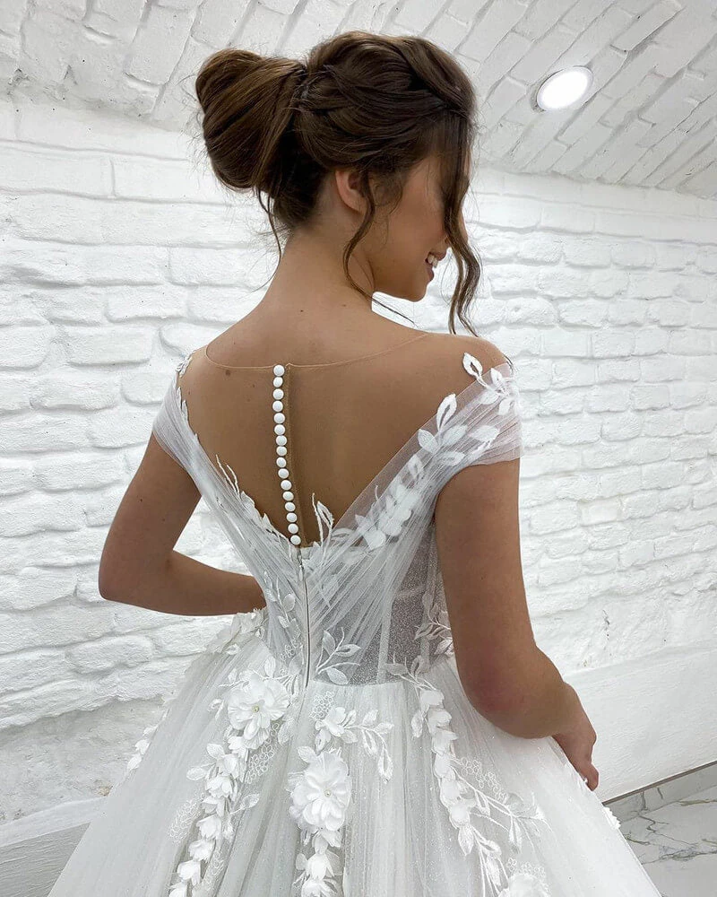Robe De Mariée Princesse Dentelle Avec Traine 5 Robe De Mariée Princesse Dentelle Avec Traine – Image 5