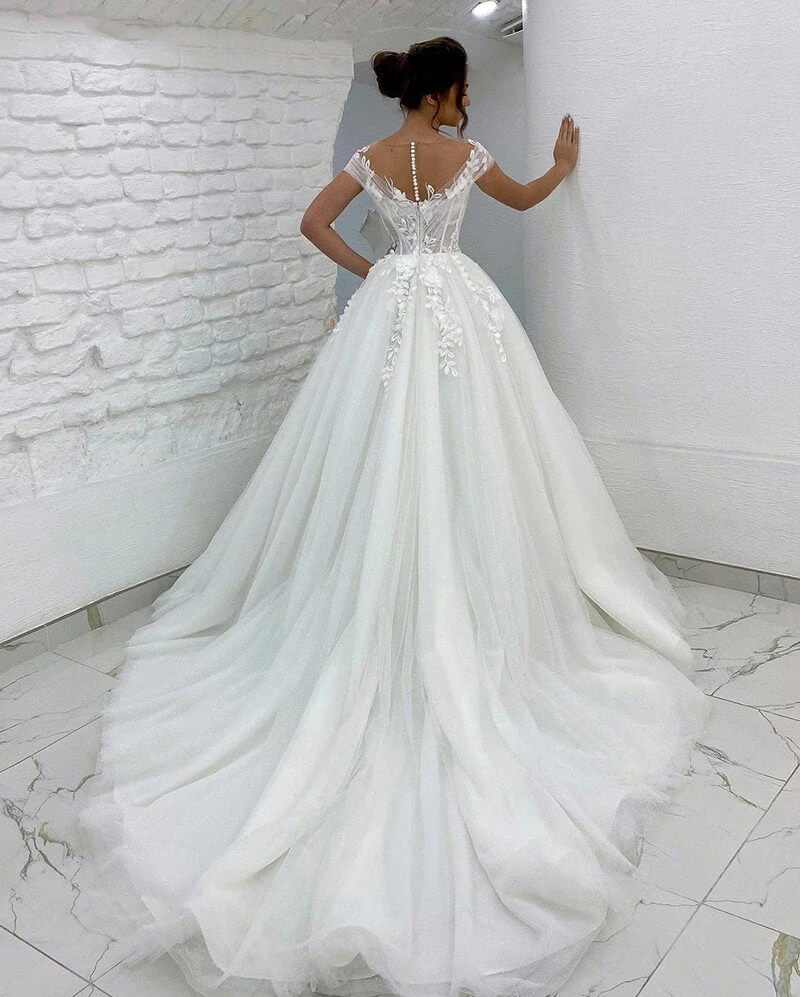Robe De Mariée Princesse Dentelle Avec Traine 2 Robe De Mariée Princesse Dentelle Avec Traine – Image 2