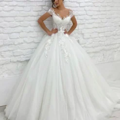 Robe De Mariée Princesse Dentelle Avec Traine 7 Robe De Mariée Princesse Dentelle Avec Traine -Promos Parurelle Boutique robe de mariee dentelle traine