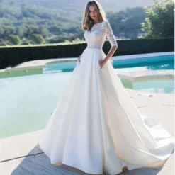 Robe De Mariée Princesse Avec Manches En Dentelle